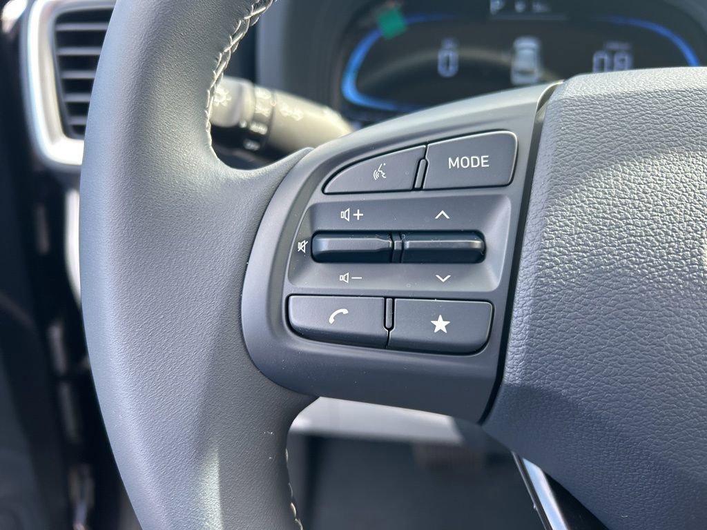 Used 2026 Hyundai Venue SEL image 15