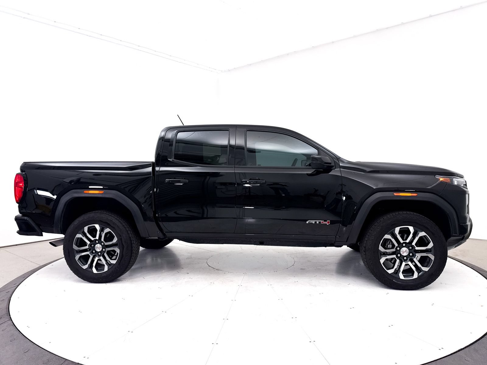 Used 2023 GMC Canyon AT4 w/ AT4 Premium Package AWD/4WD image 37