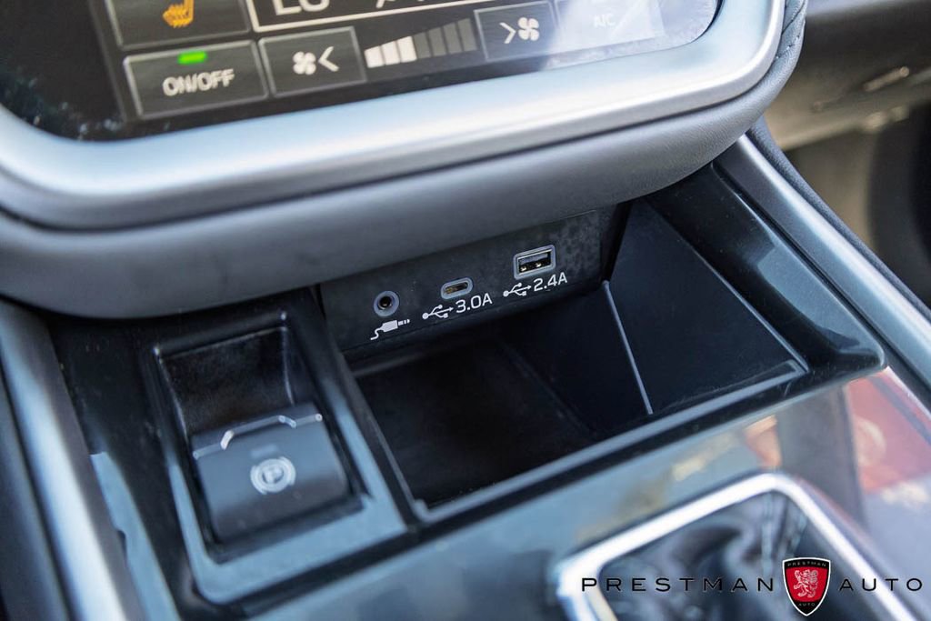 Used 2025 Subaru Outback Premium AWD/4WD image 27