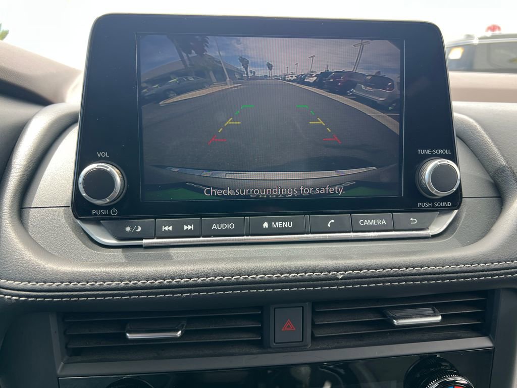 Used 2023 Nissan Rogue SV image 33