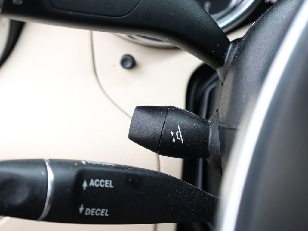 Used 2018 Mercedes-Benz SLC 300 image 33