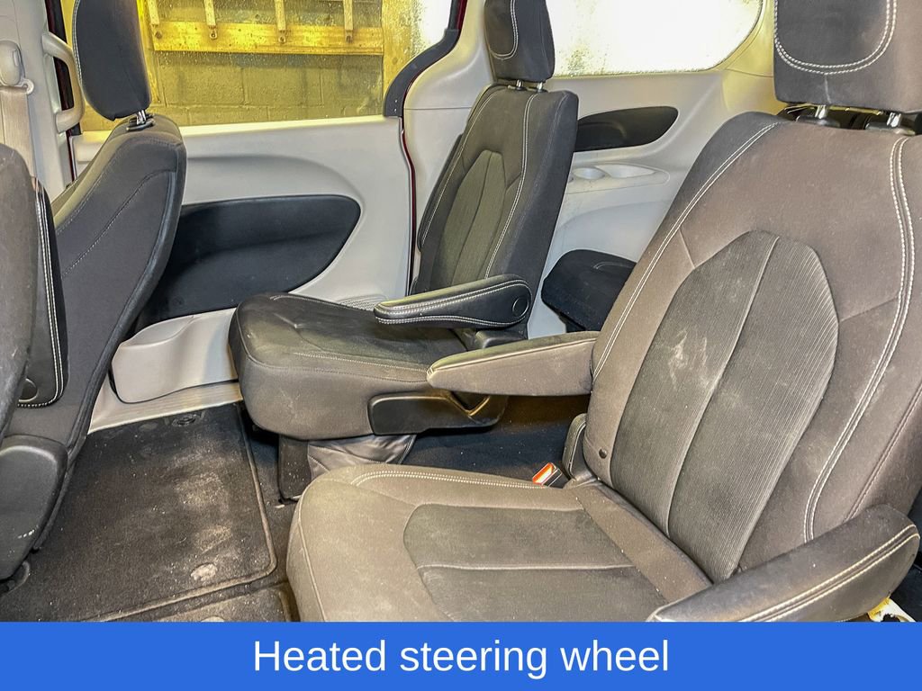 Certified 2023 Chrysler Voyager LX image 11
