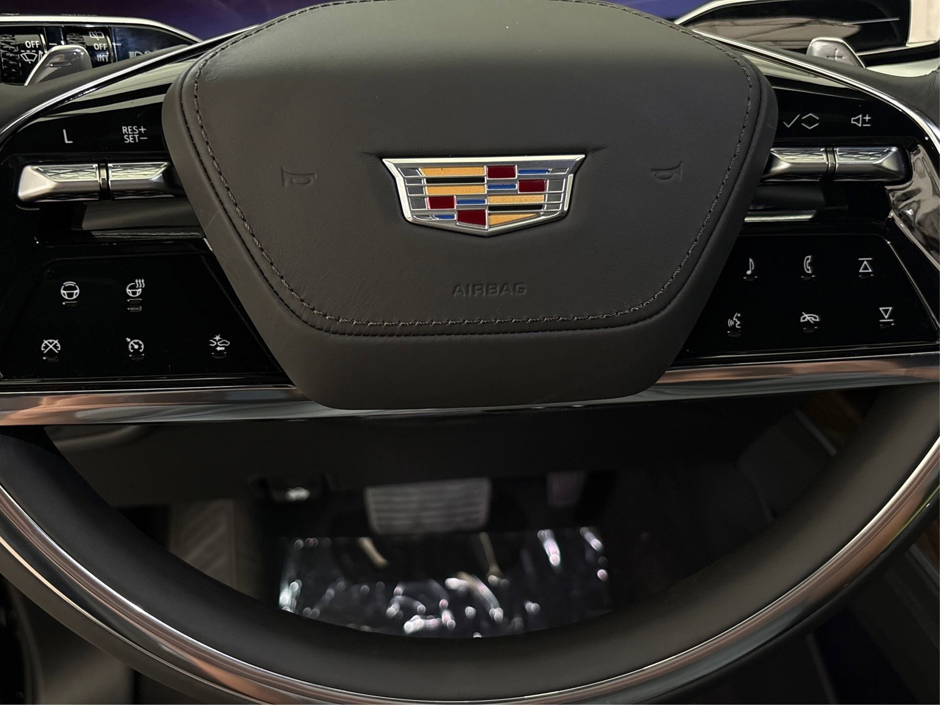 New 2025 Cadillac Escalade ESV Sport Platinum image 18