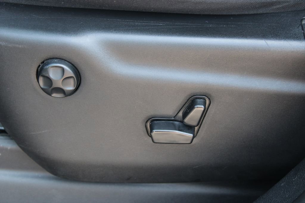 Used 2023 Dodge Durango GT AWD/4WD image 16