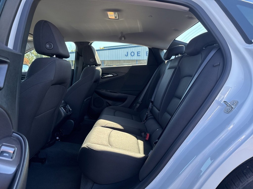 Used 2024 Chevrolet Malibu LT image 9