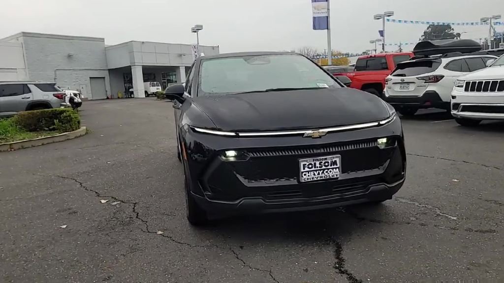 New 2026 Chevrolet Equinox EV LT image 3