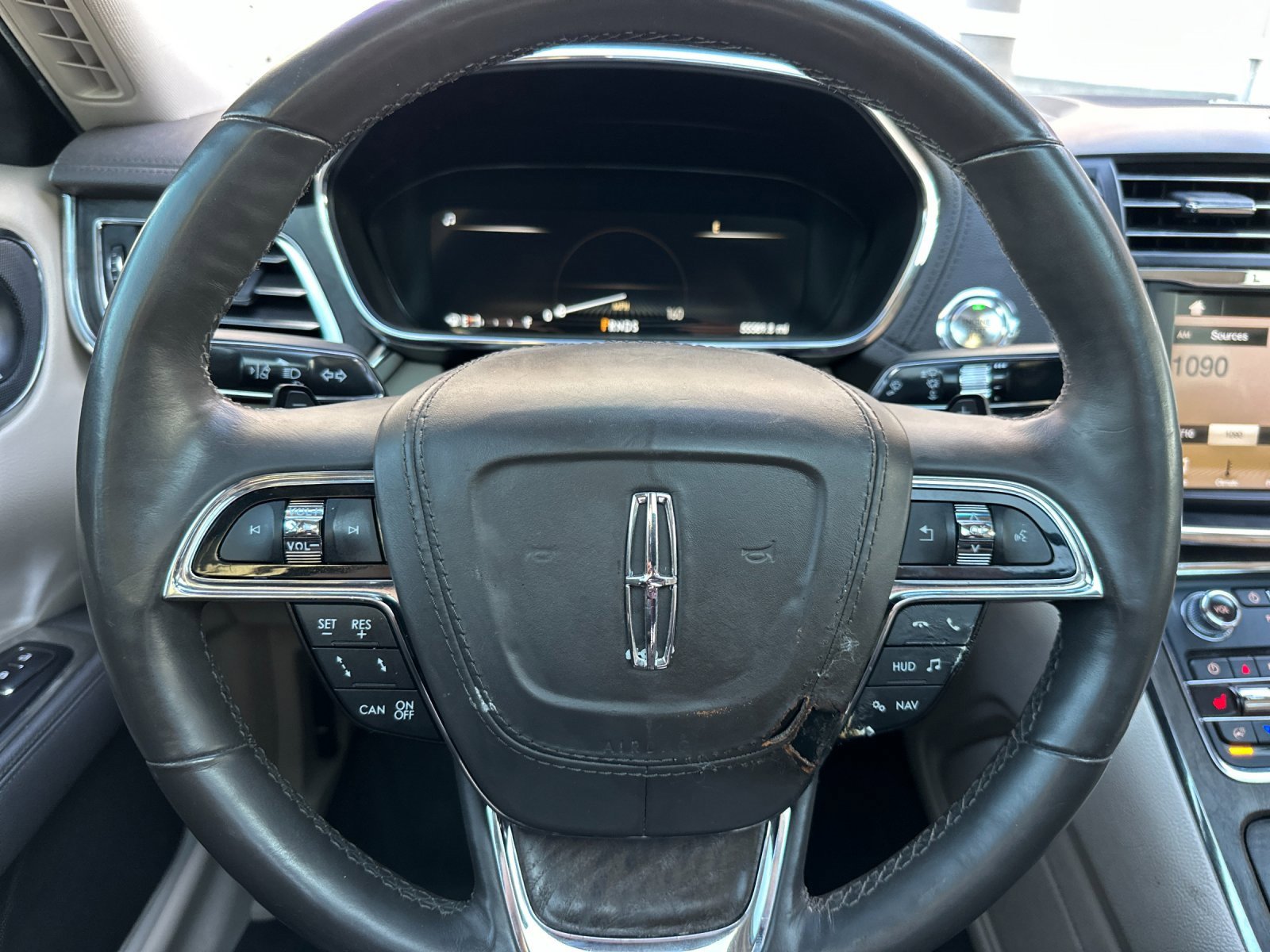 Used 2017 Lincoln Continental Reserve w/ Technology Package image 23