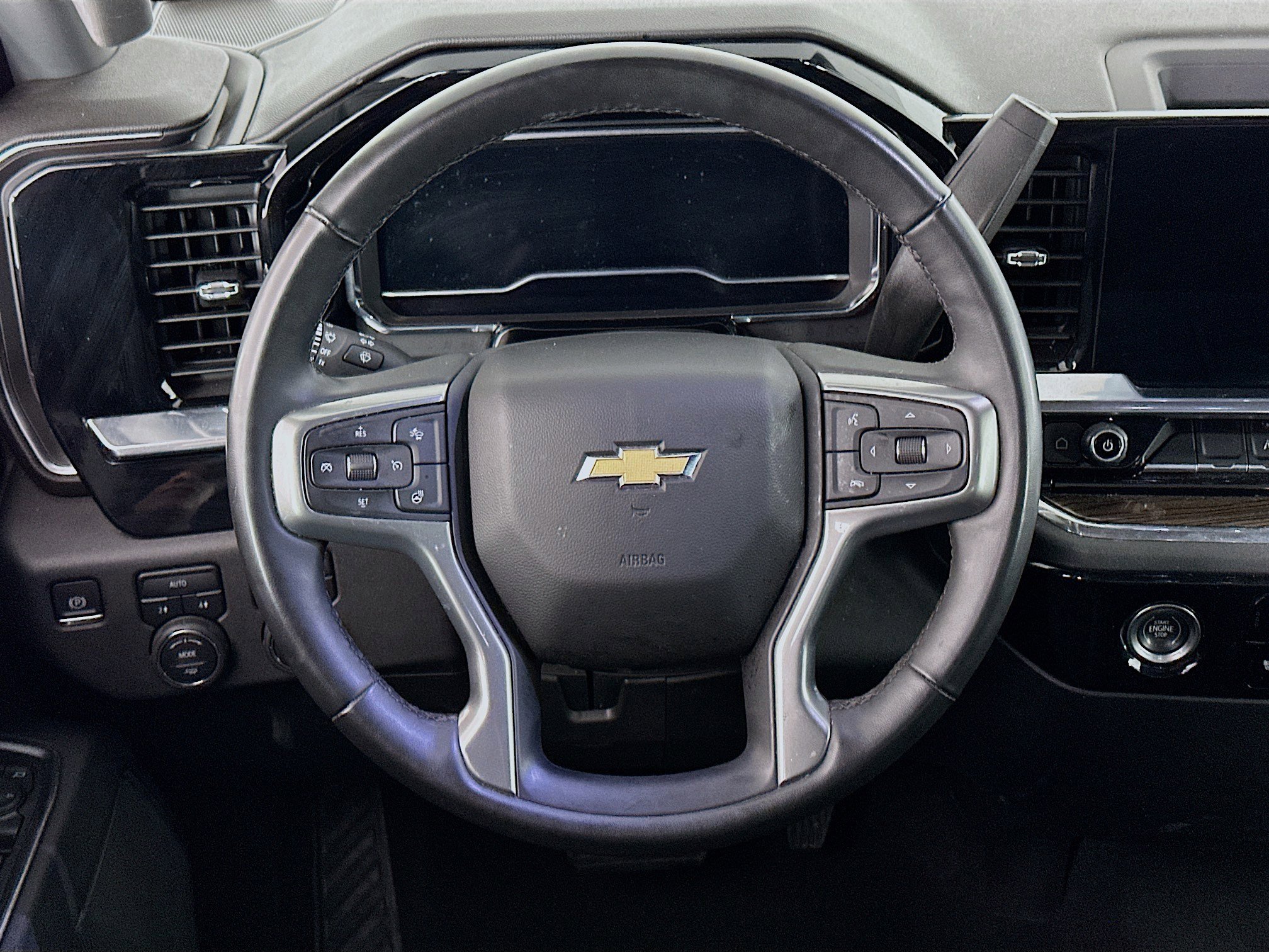 Used 2023 Chevrolet Silverado 1500 LT image 18