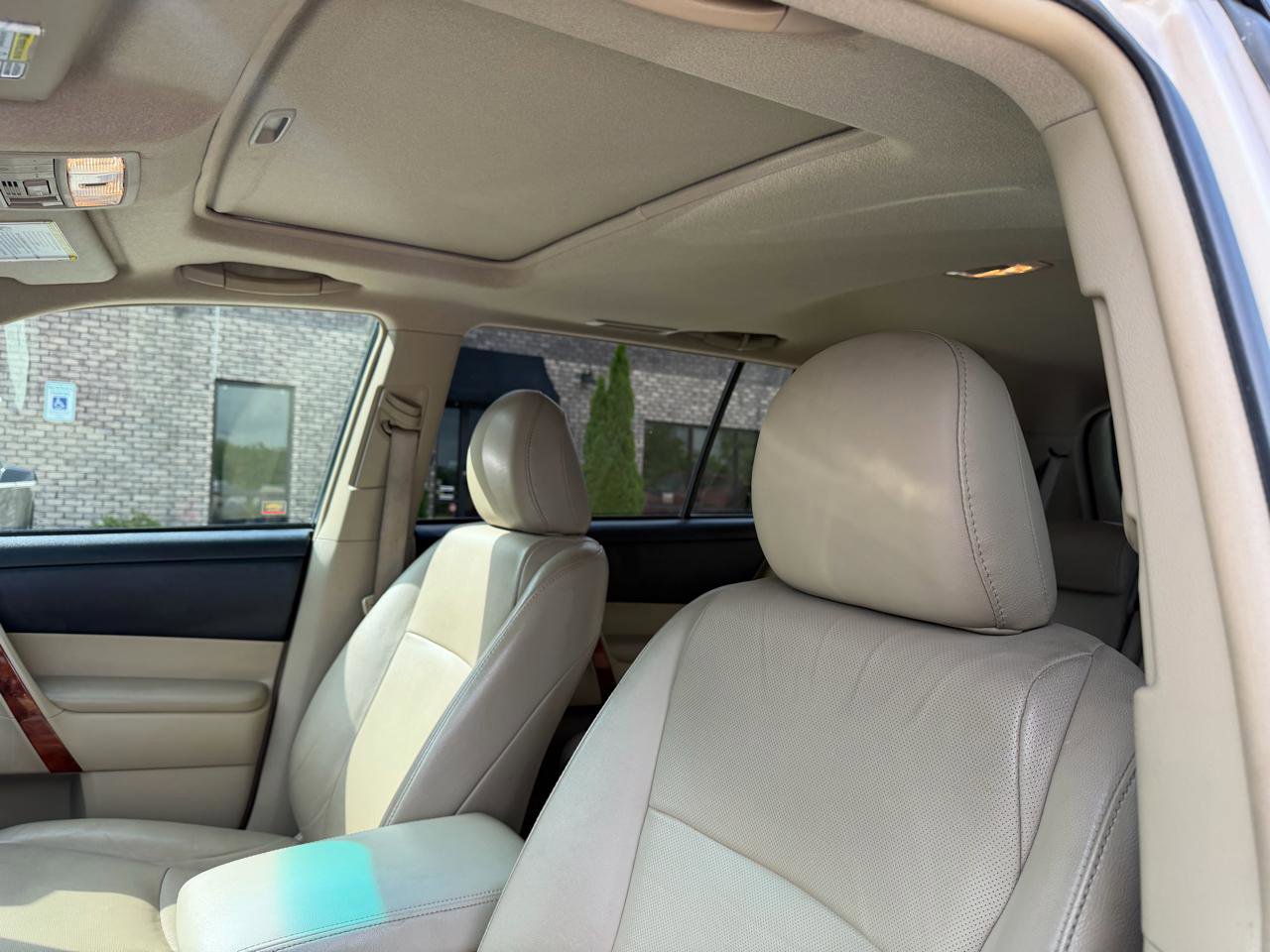 Used 2011 Toyota Highlander Limited FWD image 12