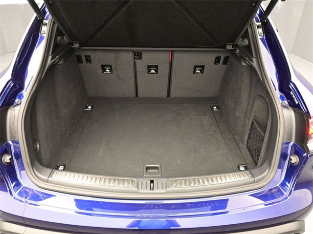 Used 2025 Porsche Macan image 16