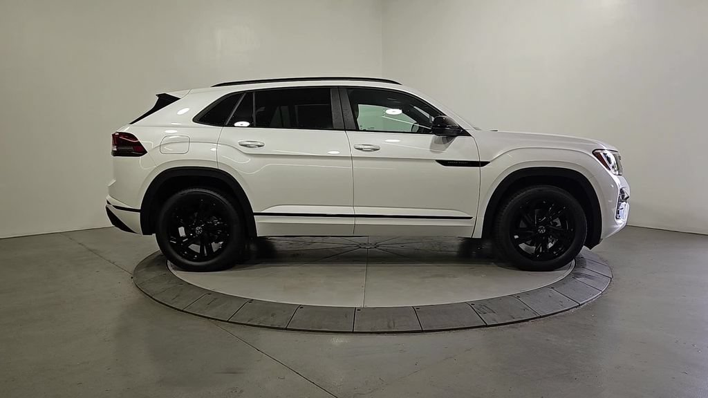 New 2026 Volkswagen Atlas Cross Sport SEL R-Line AWD/4WD image 6