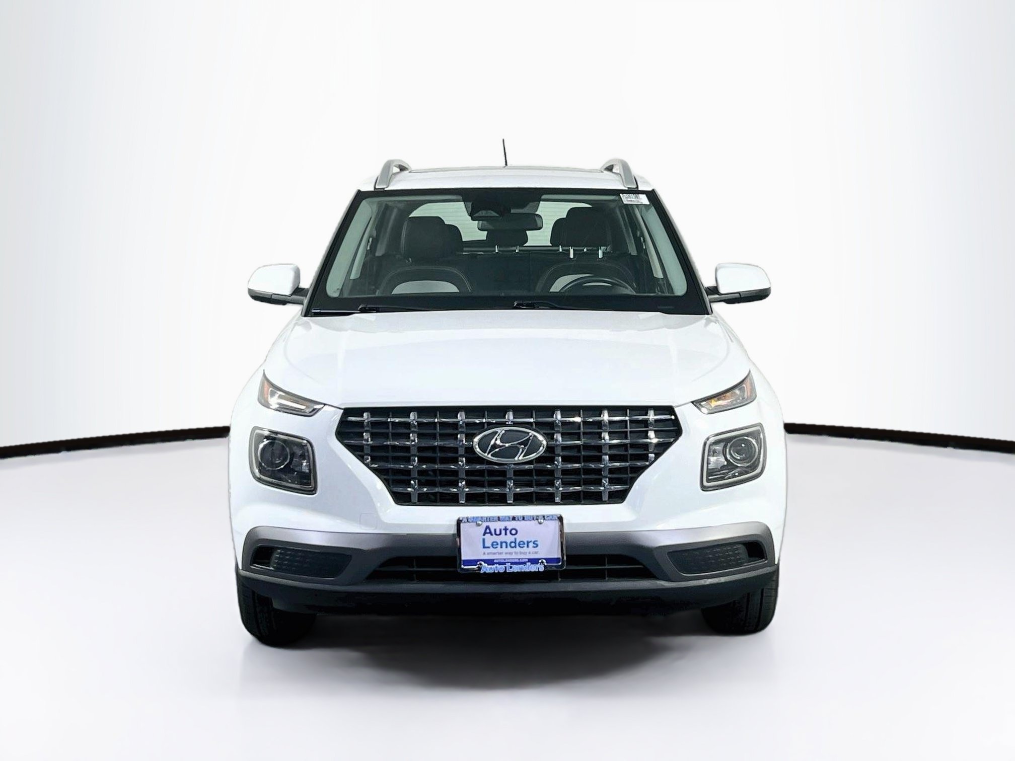 Used 2023 Hyundai Venue SEL w/ Cargo Package FWD image 2