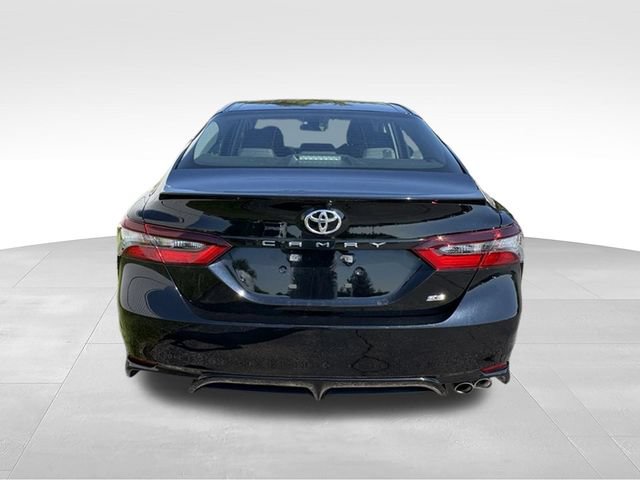 Used 2023 Toyota Camry SE FWD image 13