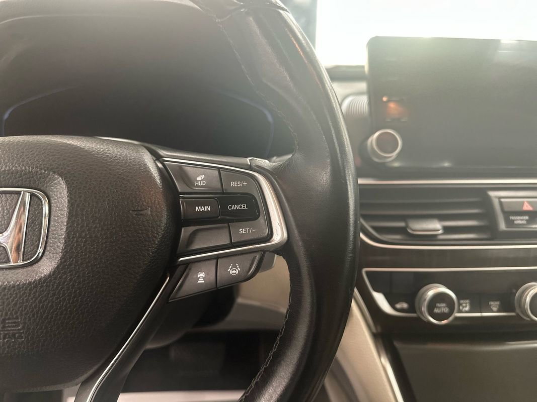 Used 2019 Honda Accord Touring image 18