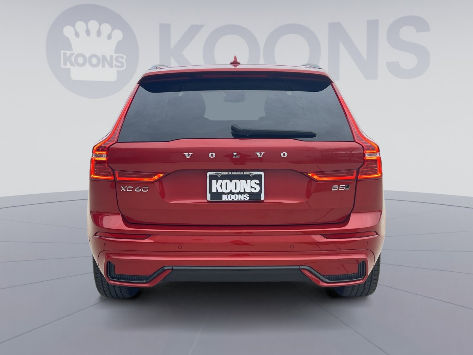 Certified 2023 Volvo XC60 B5 Ultimate w/ Climate Package image 5