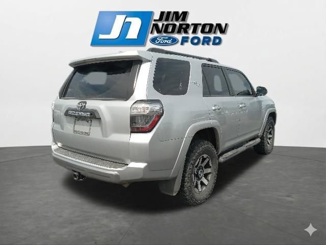 Used 2019 Toyota 4Runner TRD Off-Road AWD/4WD image 11