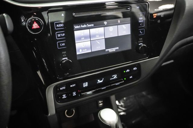 Used 2017 Toyota Corolla LE image 16