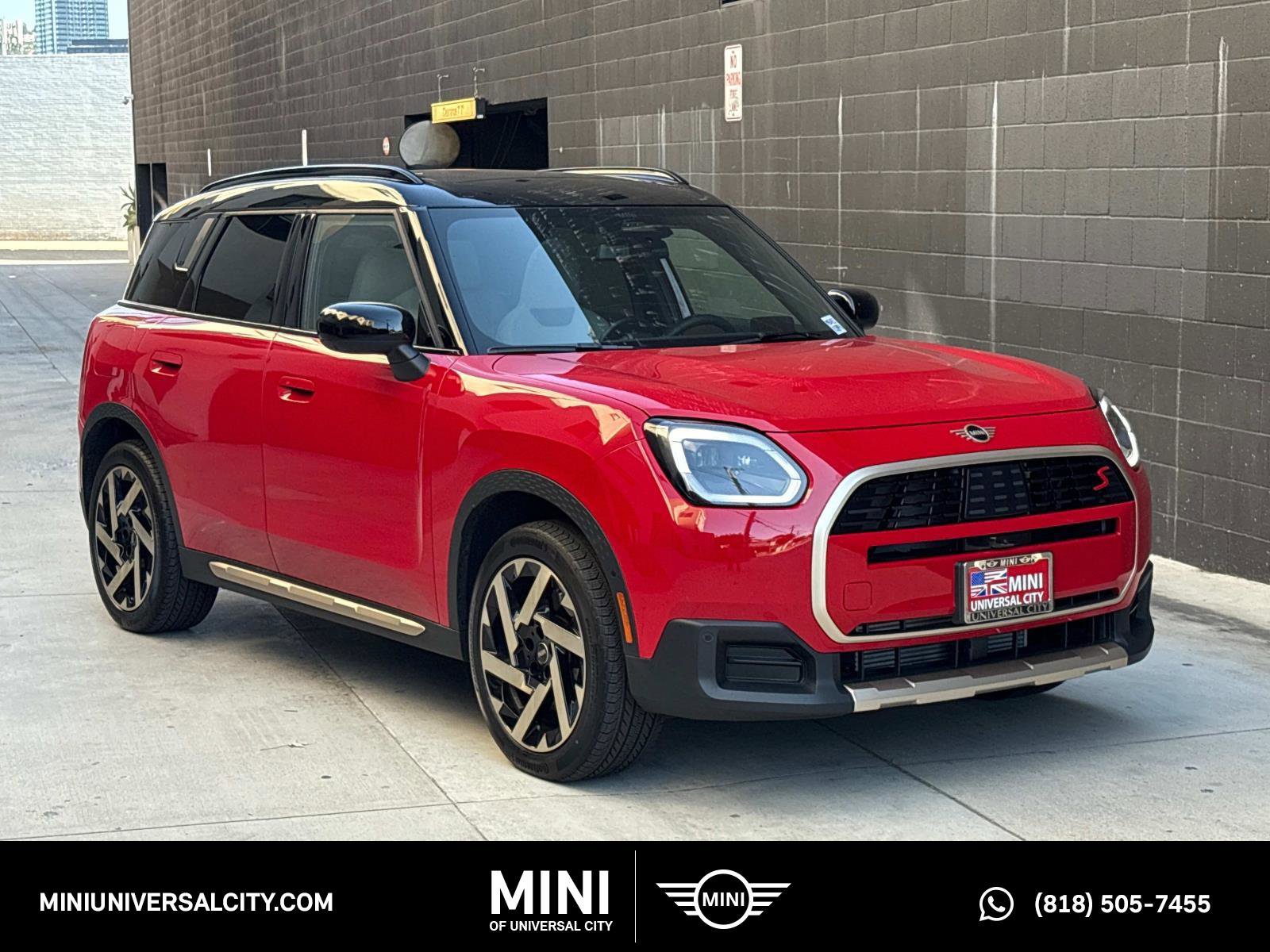 Used 2025 MINI Cooper Countryman S image 1