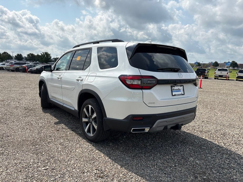 Used 2025 Honda Pilot Elite image 10
