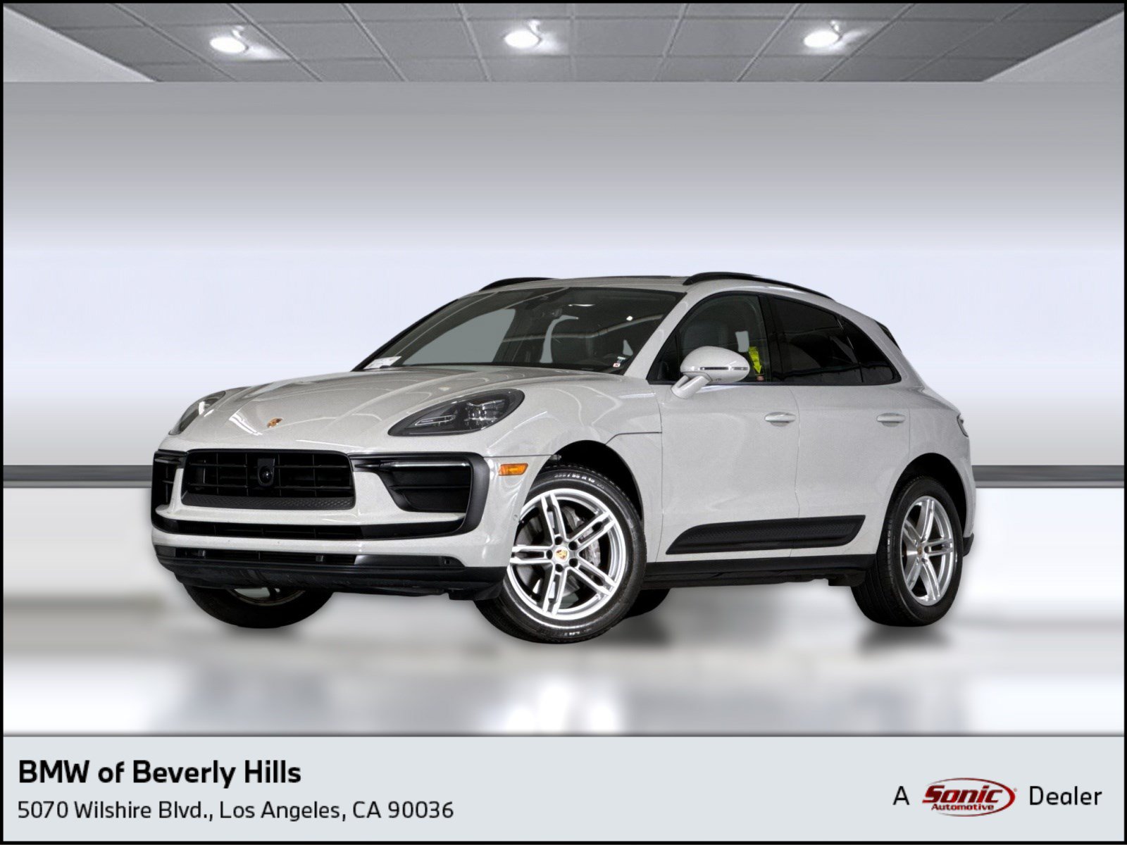 Used 2023 Porsche Macan AWD/4WD image 1