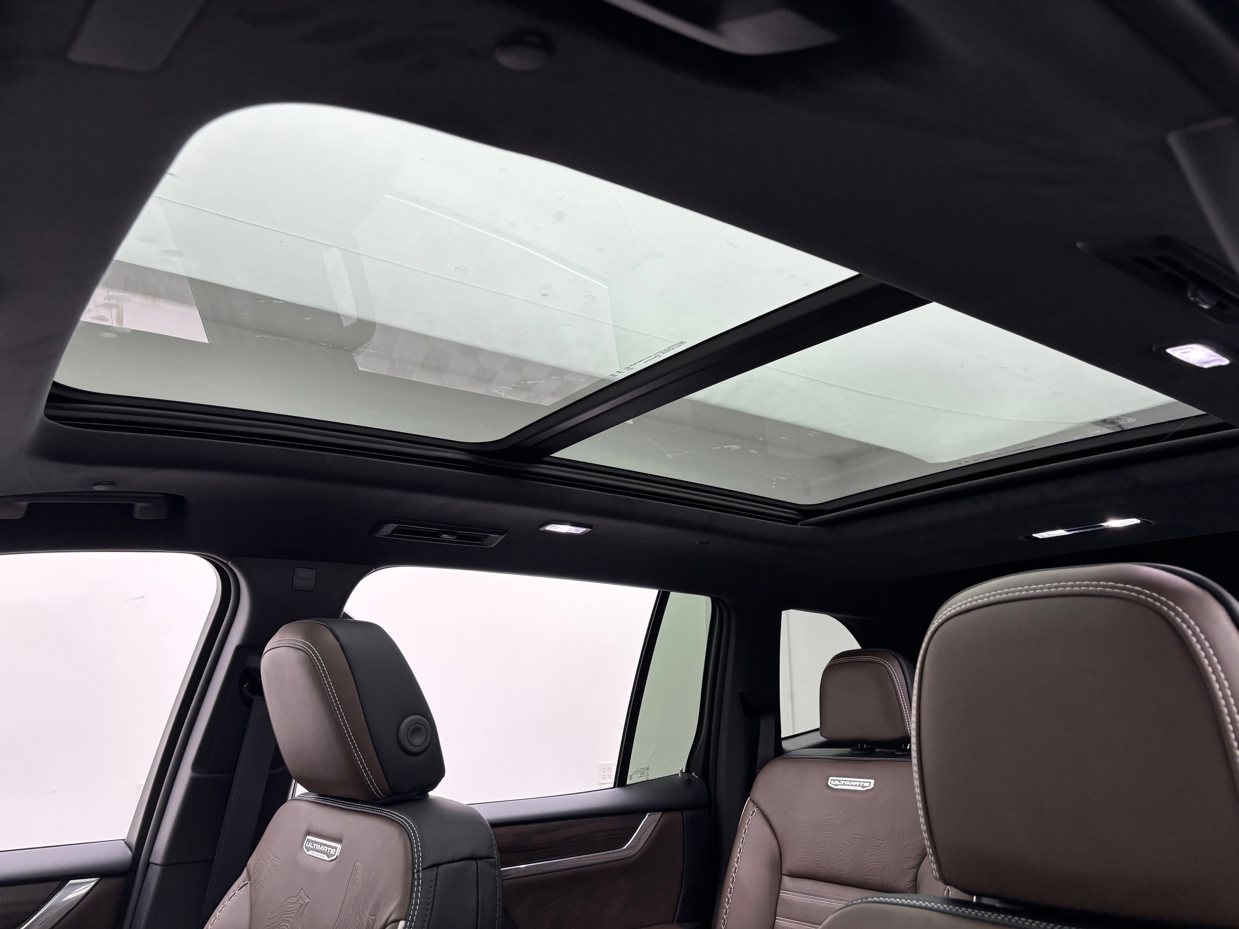 New 2026 GMC Acadia Denali Ultimate w/ LPO, Floor Liner Package AWD/4WD image 5