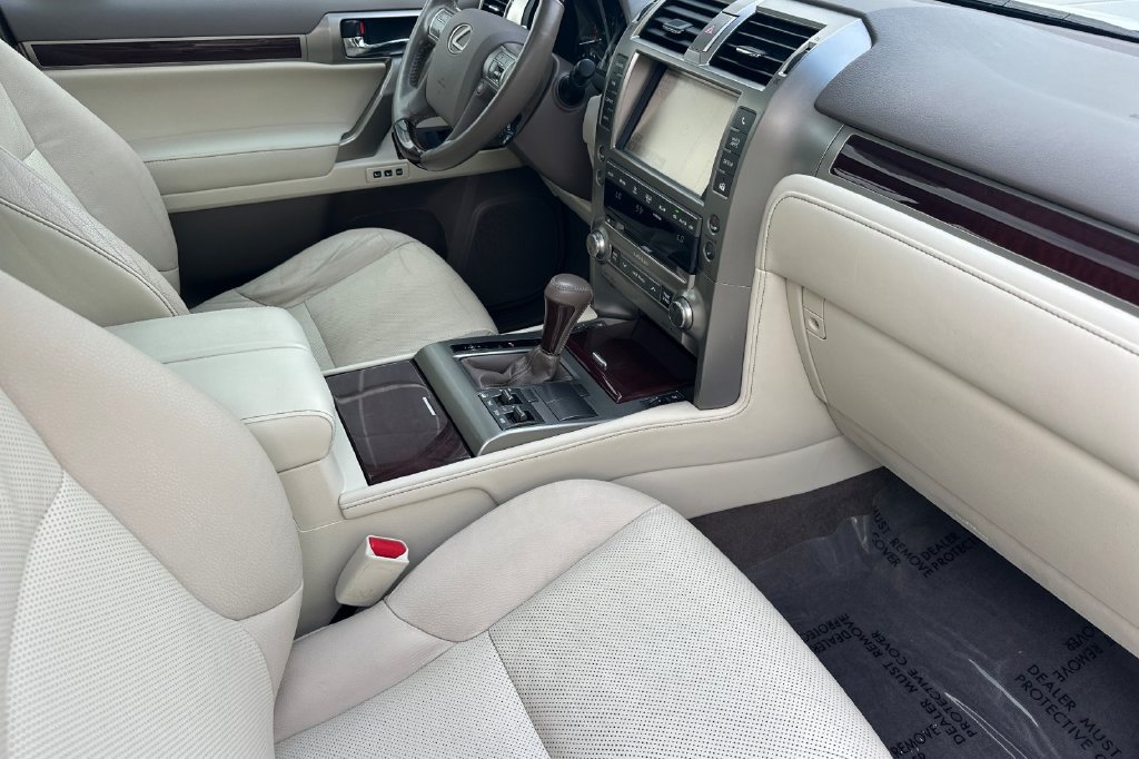 Used 2019 Lexus GX 460 Premium AWD/4WD image 17