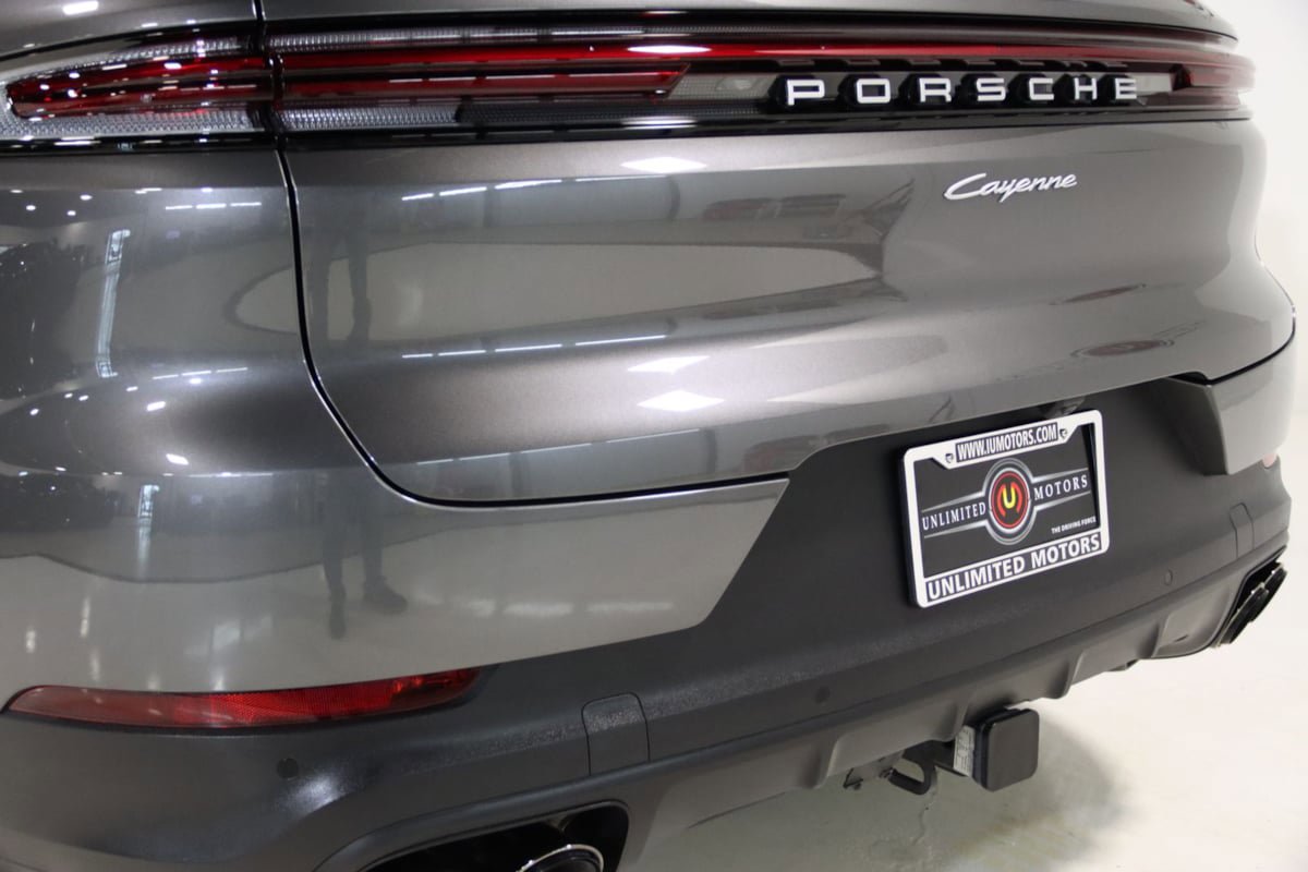Used 2024 Porsche Cayenne image 78
