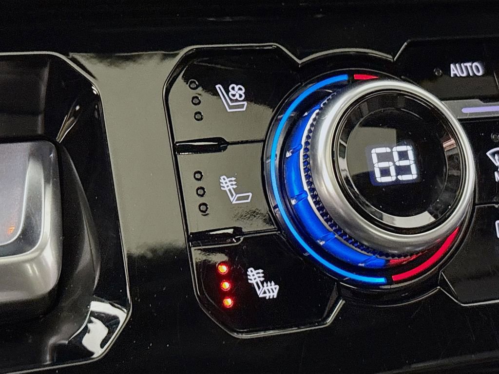 Used 2024 GMC Sierra 3500 AT4 w/ AT4 Premium Plus Package image 25