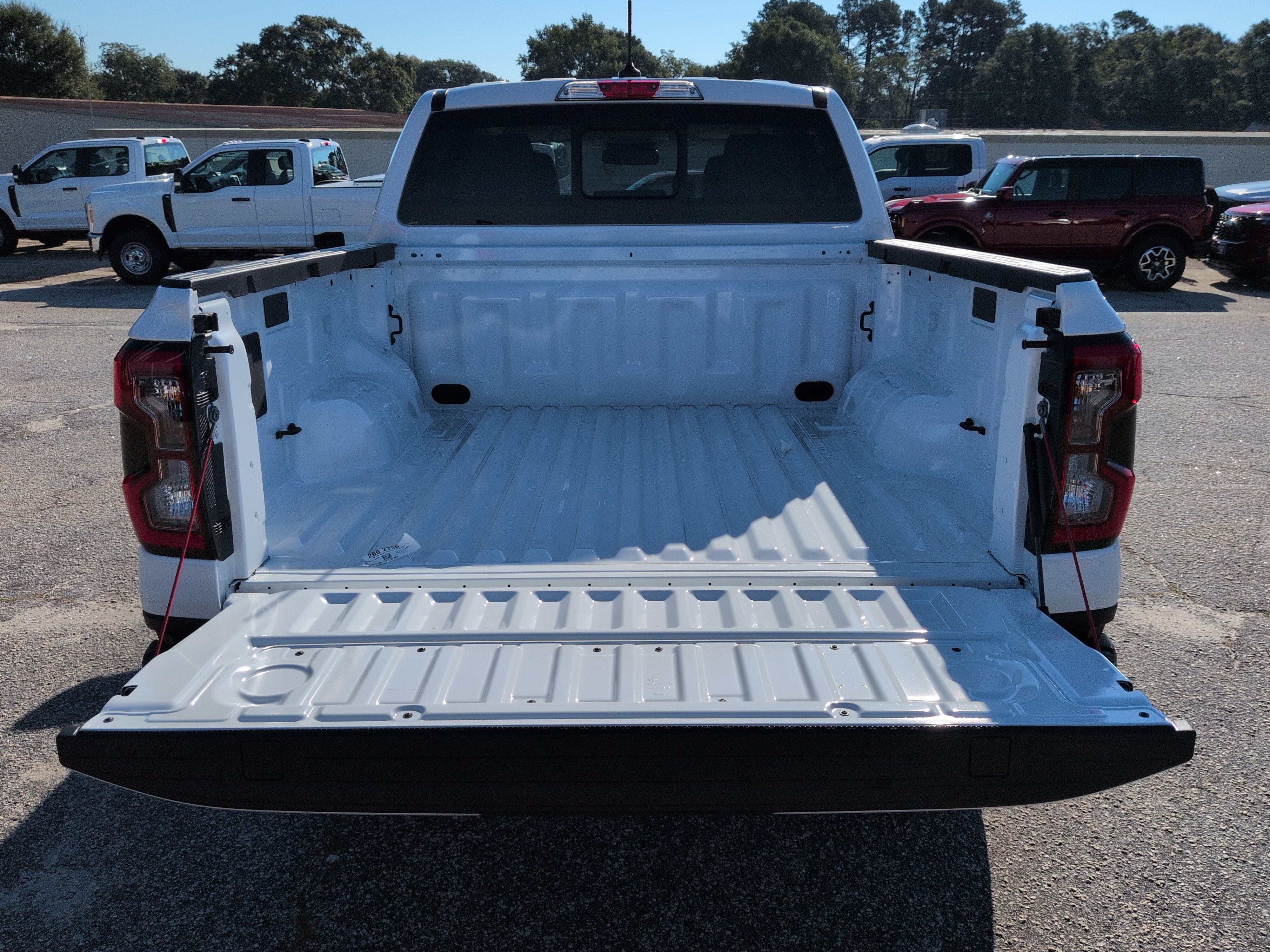 New 2026 Ford Ranger Lariat w/ FX4 Off-Road Package AWD/4WD image 11