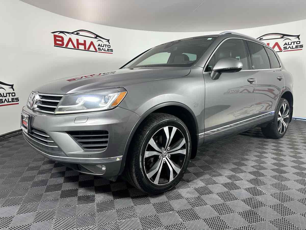 Used 2017 Volkswagen Touareg Wolfsburg Edition image 2