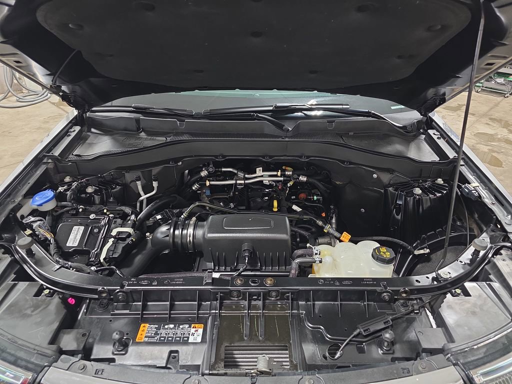 Used 2023 Ford Explorer XLT w/ Equipment Group 202A image 34