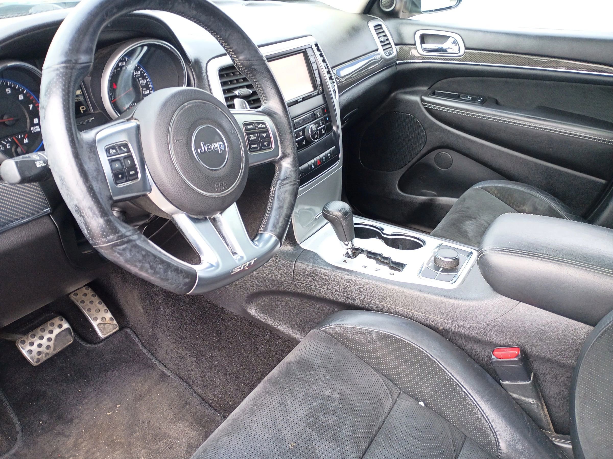 Used 2012 Jeep Grand Cherokee SRT8 w/ Luxury Group II AWD/4WD image 15