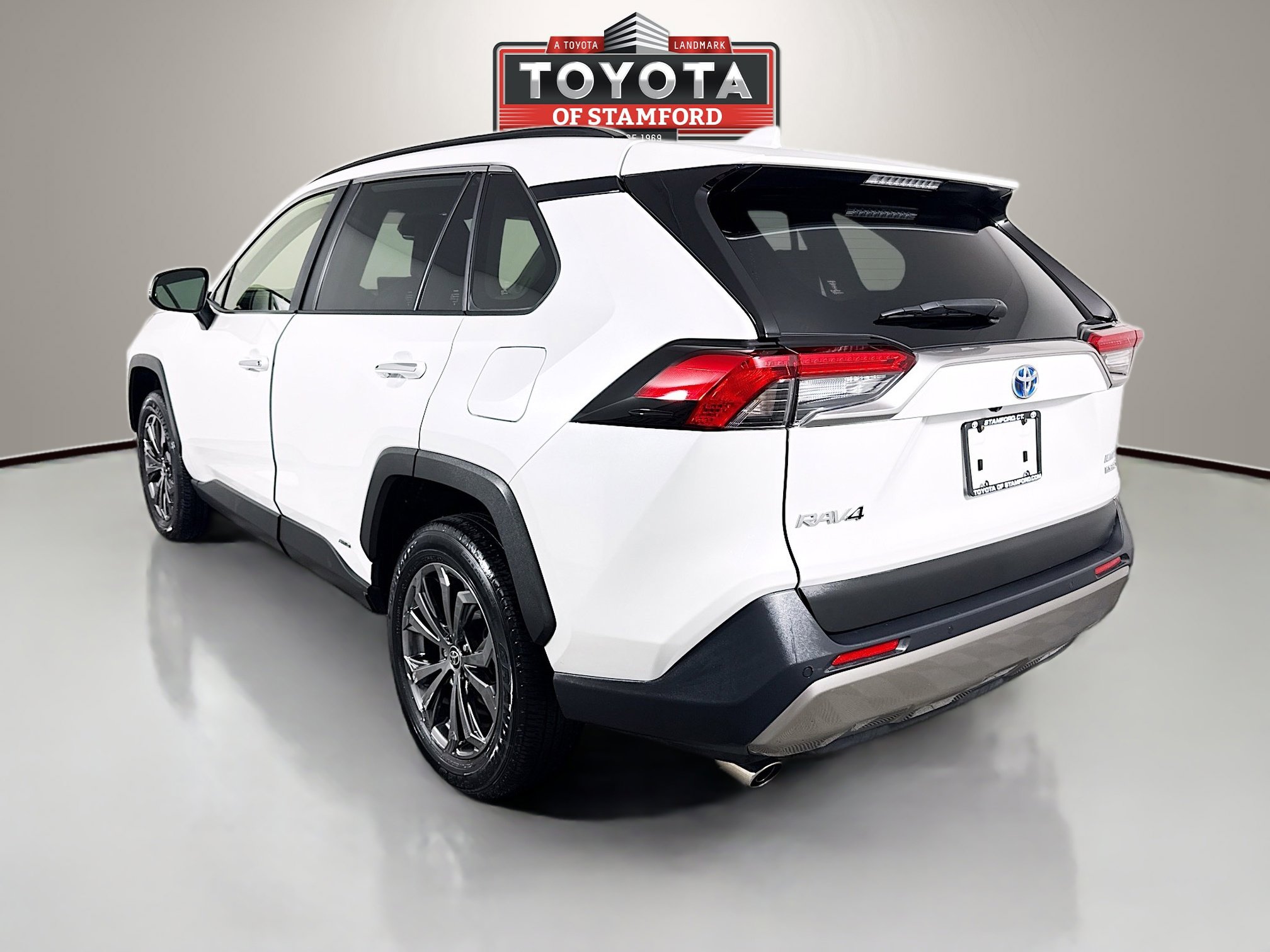 Used 2023 Toyota RAV4 Limited AWD/4WD image 5