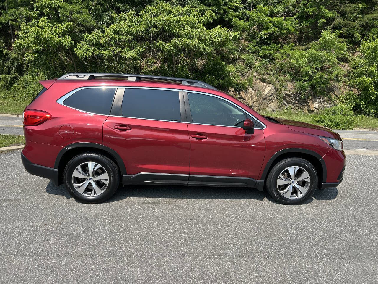 Used 2019 Subaru Ascent Premium image 8