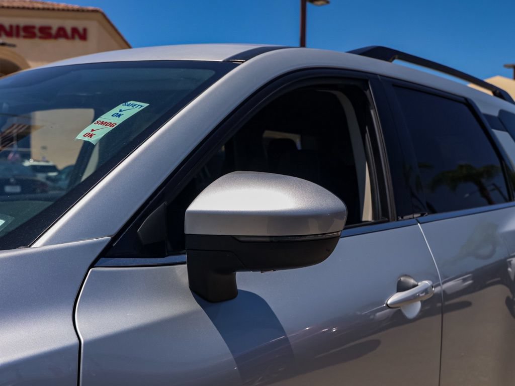 Used 2024 Nissan Pathfinder SV FWD image 12