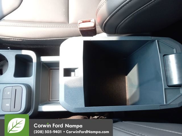 New 2025 Ford Maverick Lariat w/ Black Appearance Package image 18