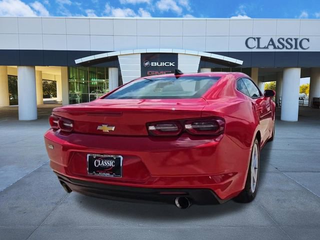 Used 2023 Chevrolet Camaro LT RWD image 8