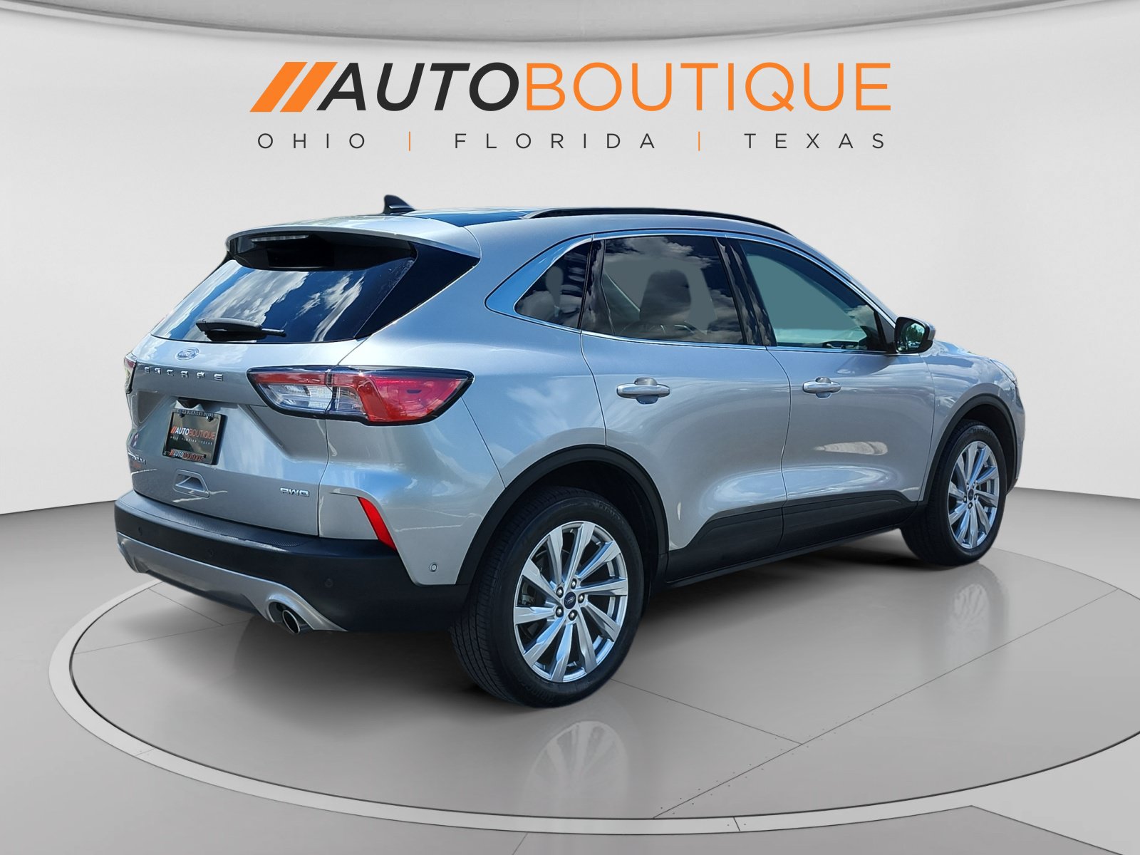 Used 2022 Ford Escape Titanium w/ Titanium Elite Package AWD/4WD image 5