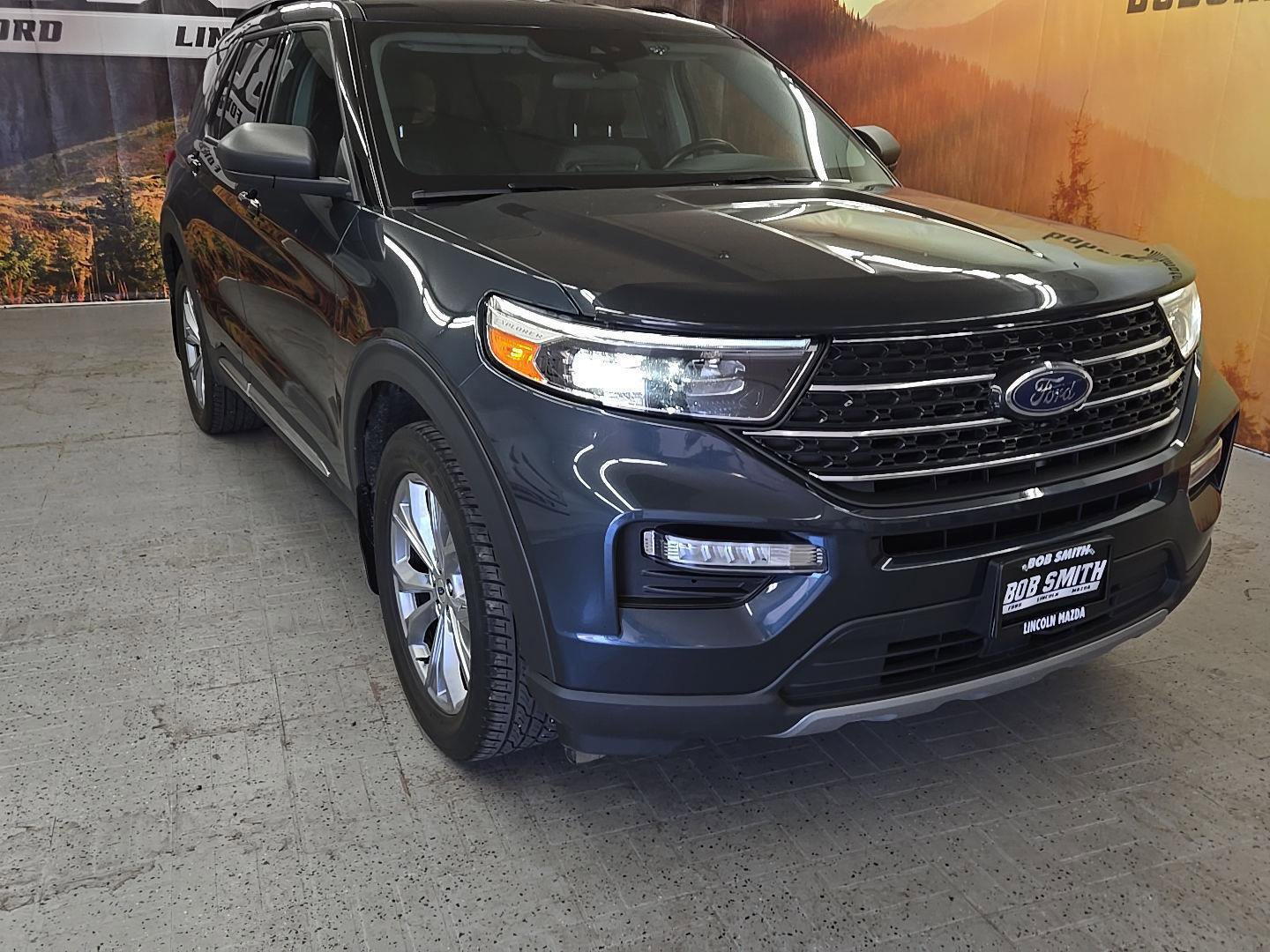 Used 2023 Ford Explorer XLT image 1