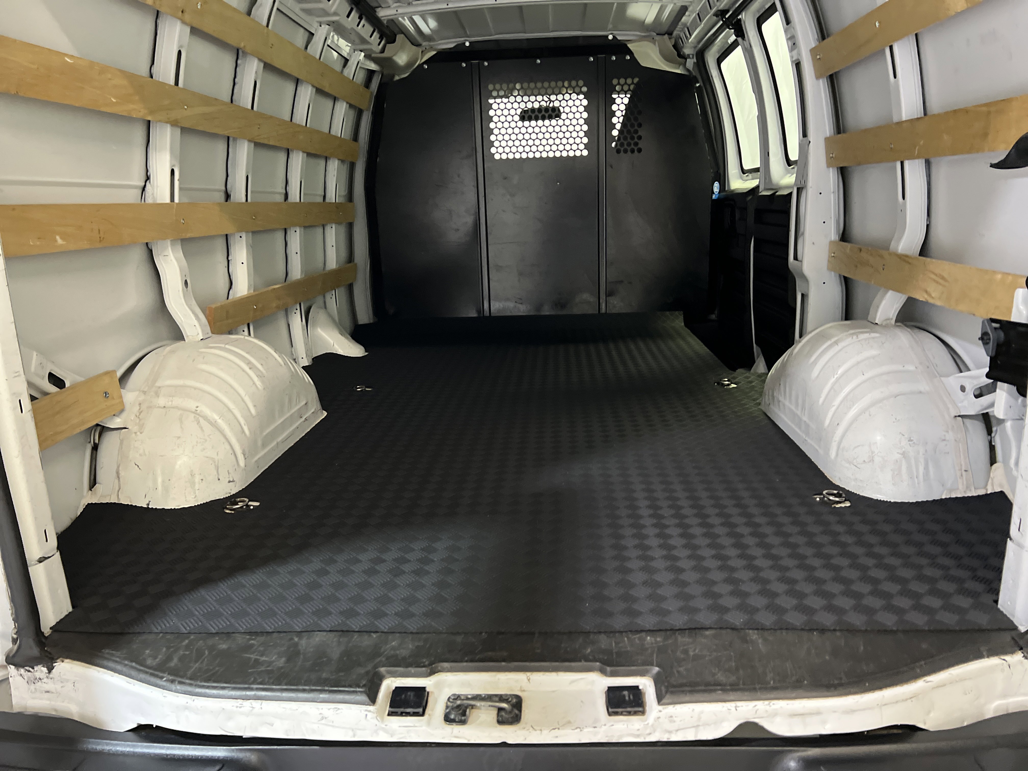 Used 2023 Chevrolet Express 2500 w/ Driver Convenience Package image 14