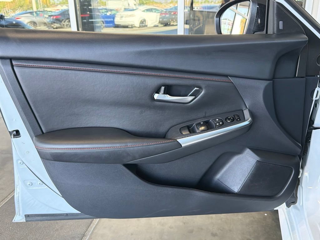 Used 2025 Nissan Sentra SR FWD image 18