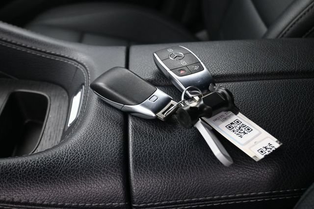 Used 2022 Mercedes-Benz GLE 350 4MATIC w/ Premium Package image 9