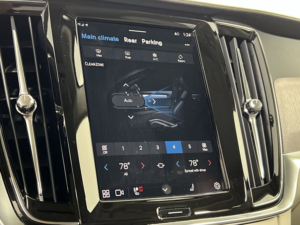 Certified 2025 Volvo V90 B6 Cross Country Ultra image 18