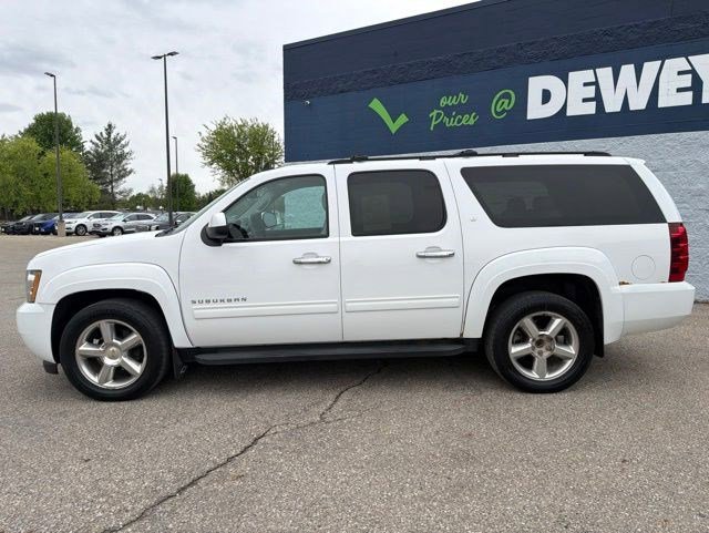 Used 2012 Chevrolet Suburban LT w/ Luxury Package AWD/4WD image 2