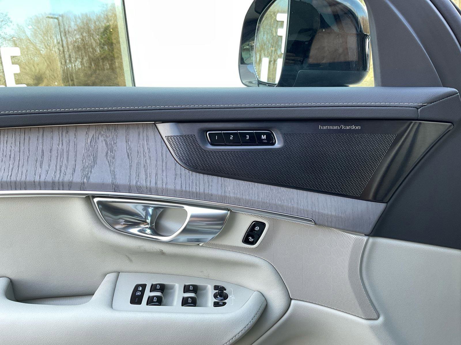 New 2026 Volvo XC90 T8 Ultra image 21