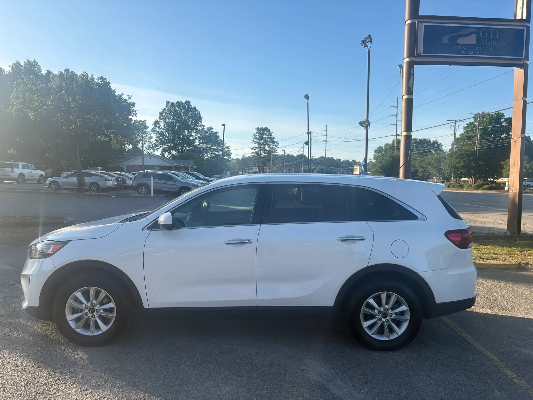 Used 2020 Kia Sorento FWD V6 image 3