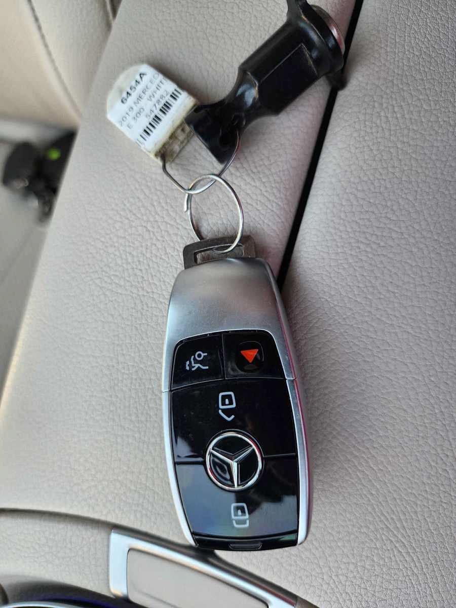 Used 2019 Mercedes-Benz E 300 w/ Premium 1 Package image 27