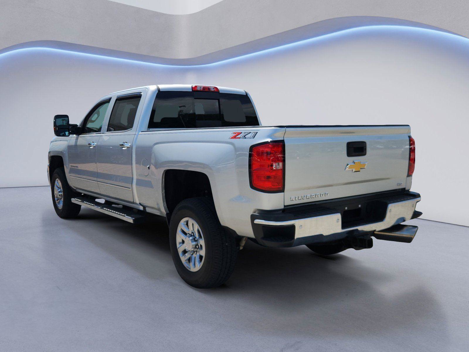 Used 2018 Chevrolet Silverado 3500 LTZ w/ Duramax Plus Package AWD/4WD image 5