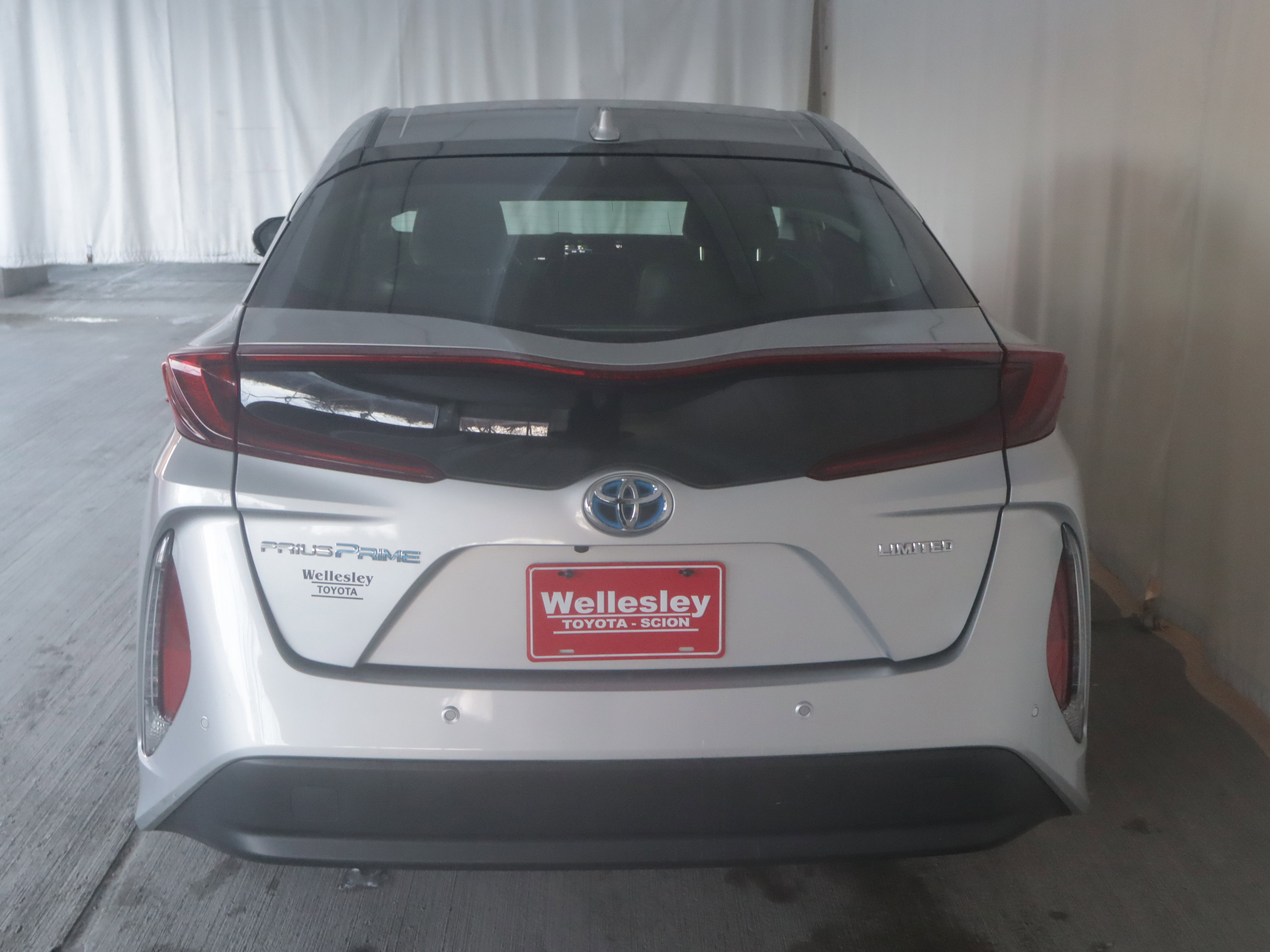 Used 2021 Toyota Prius Prime Limited image 24