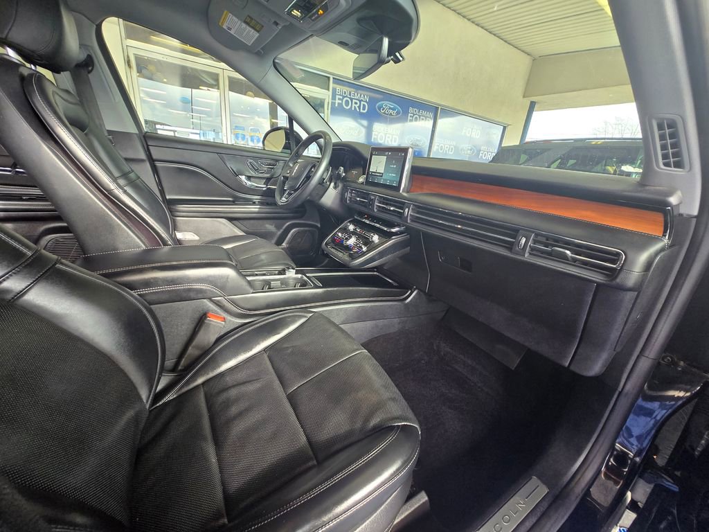 Used 2022 Lincoln Corsair Reserve w/ Equipment Group 201A image 27